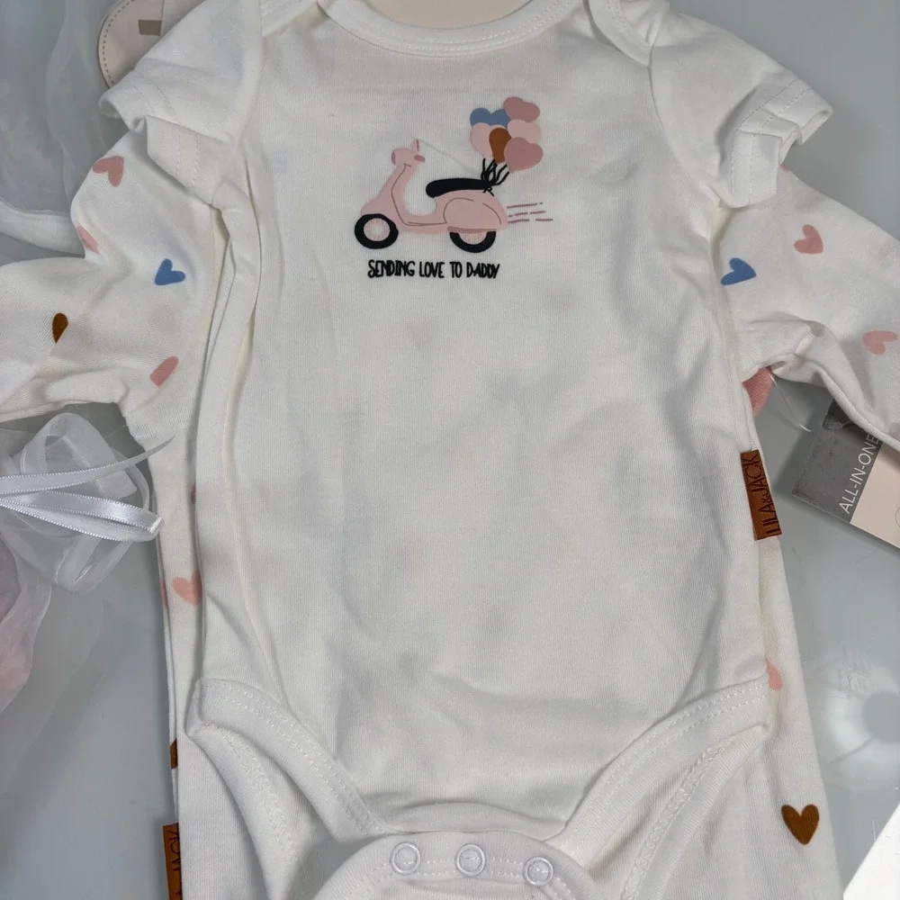 Lila & Jack Girls 6-9M White Heart 7PC Layette Set NWT Footie Bodysuit Bib Hat